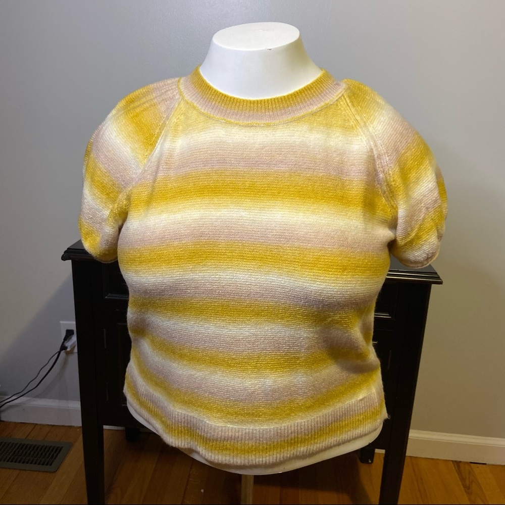 Universal Thread Short Sleeve Sweater